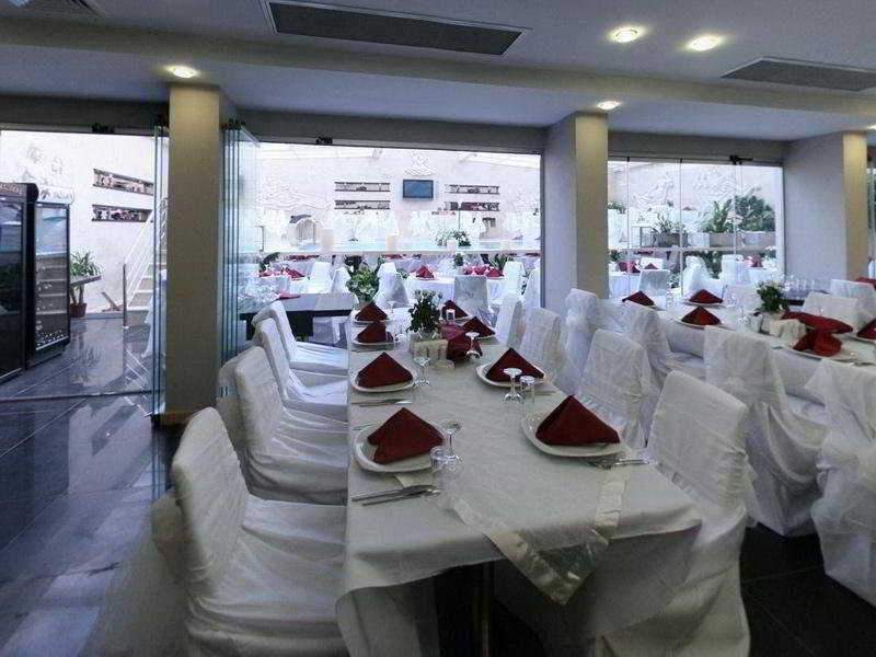 מלון Park 4*