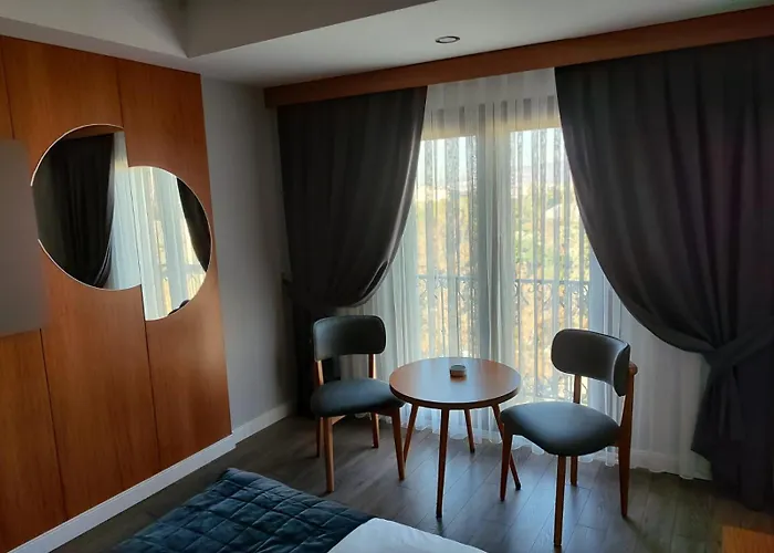 May Park Hotel